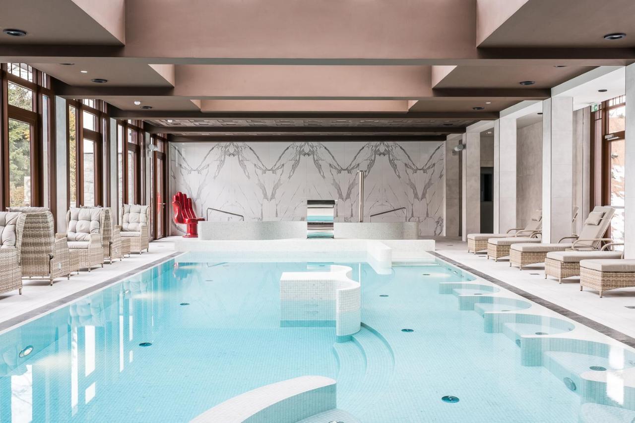 Nosalowy Park Hotel & Spa زاكوباني المظهر الخارجي الصورة The swimming pool at the Hotel de la Paix